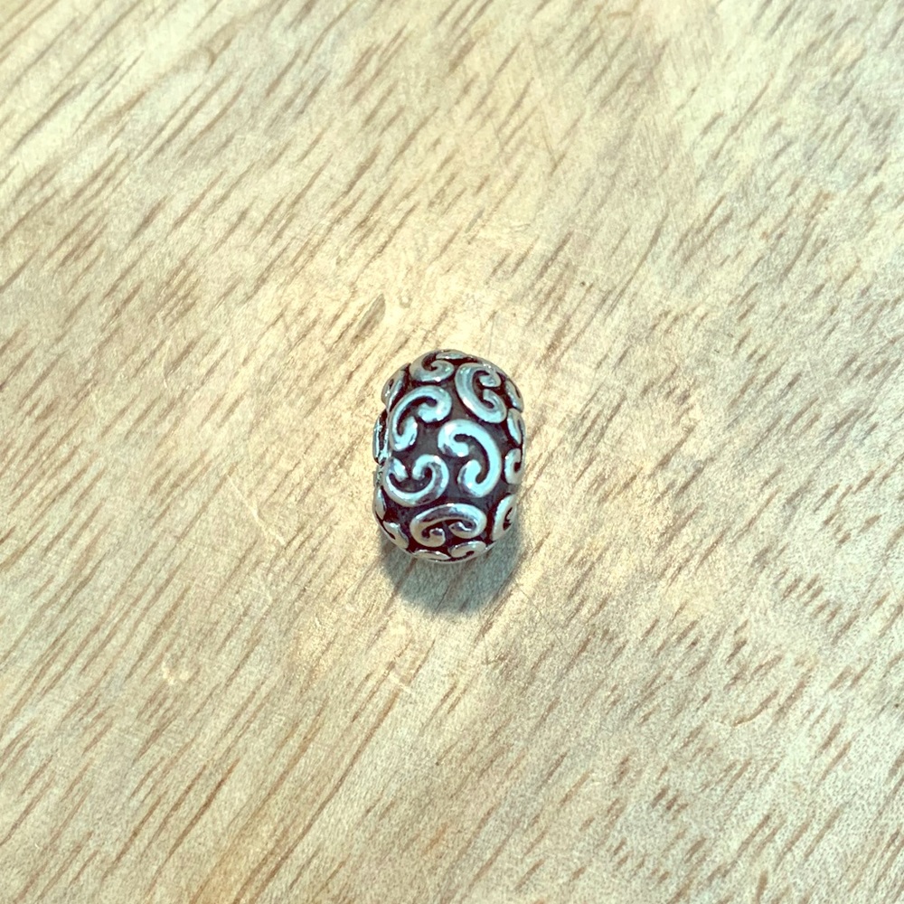 Pandora Feeling Groovy Charm